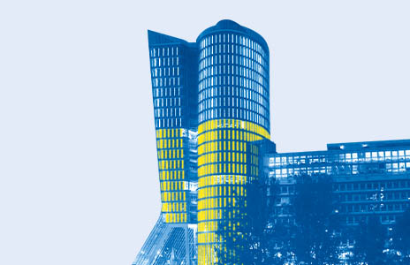 Uniqa Tower illuminated in the colours of the Ukrainian flag (Photo)