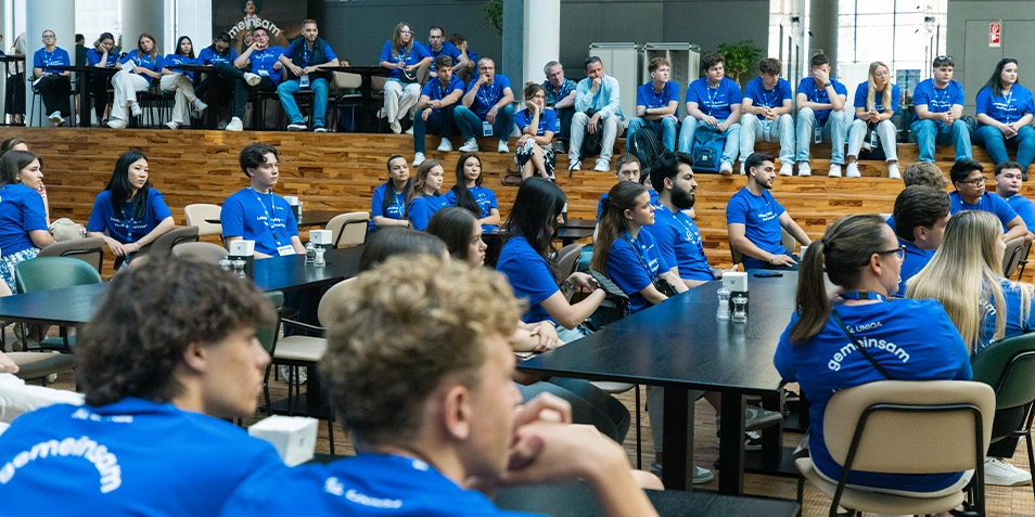 At the UNIQA Summer Festival 2025, numerous apprentices participated in a workshop at the UNIQA Tower.
